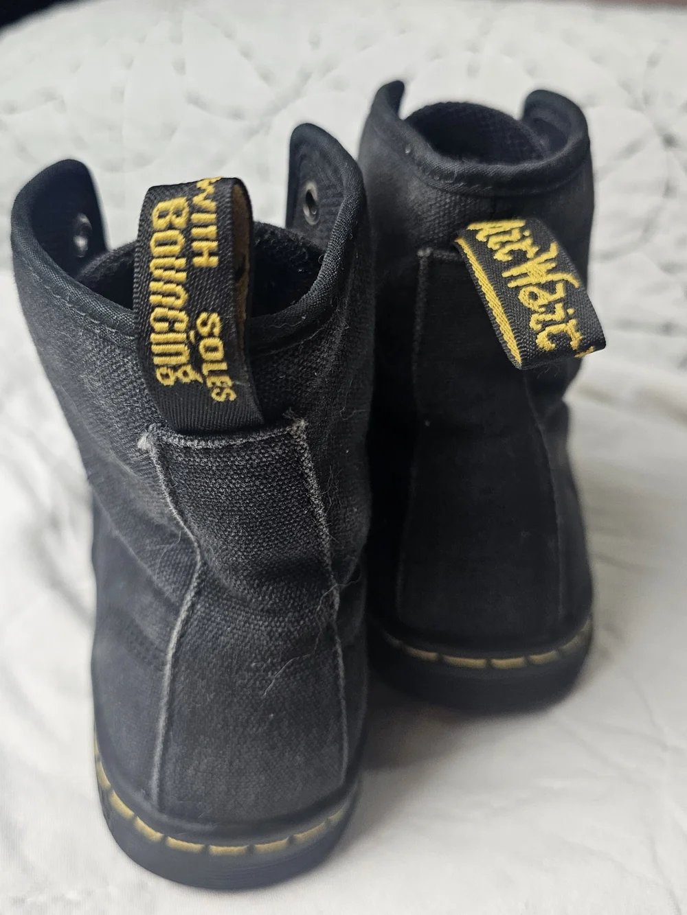 Dr. Martens Shoreditch Black Unisex High-Top Canvas Boots Size 4